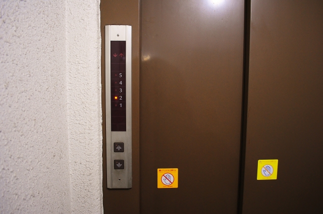 エレベーターを使わないマンション1階の住民は管理費が安くならないのか リビンマガジンbiz